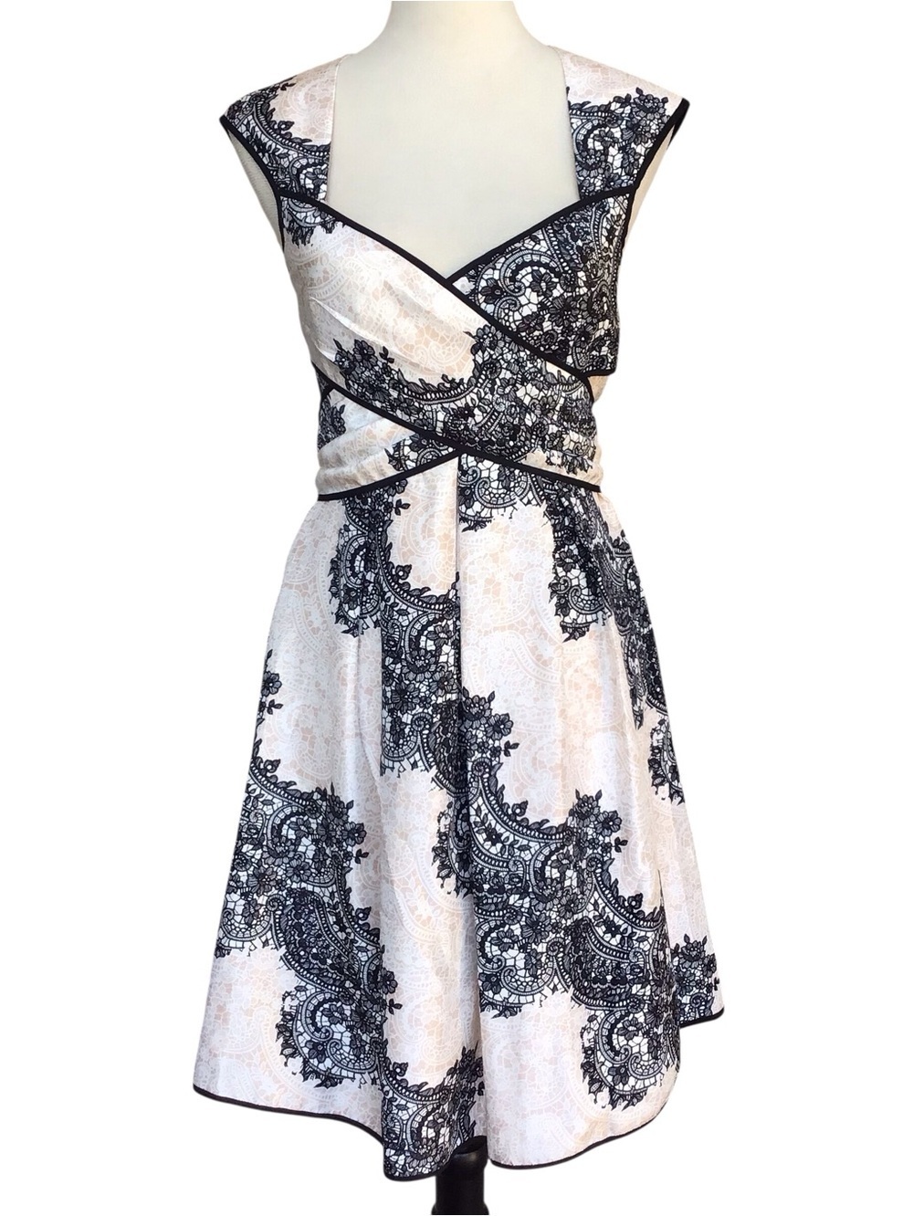 Jessica Simpson Floral Lace Pattern Open Back Sleeveless Fit Flare Dress NEW